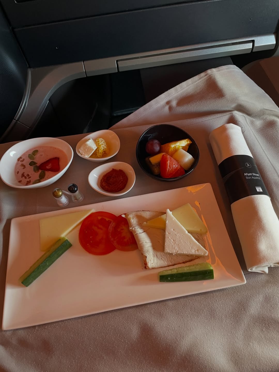 ต่าย - ชุติมา ทีปะนาถ