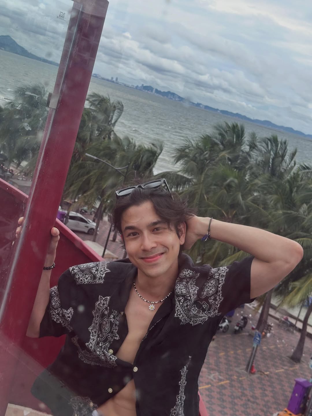 ทอมมี่ - สิทธิโชค เผือกพูลผล
