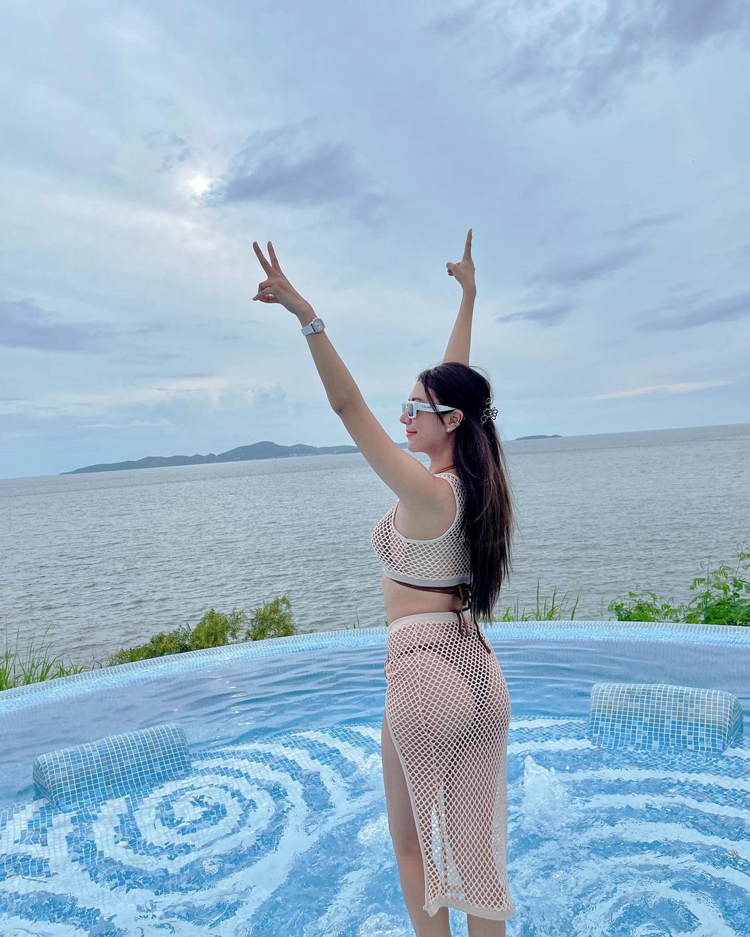 น้ำหวาน - รักษ์ณภัค วงศ์ธนทัศน์