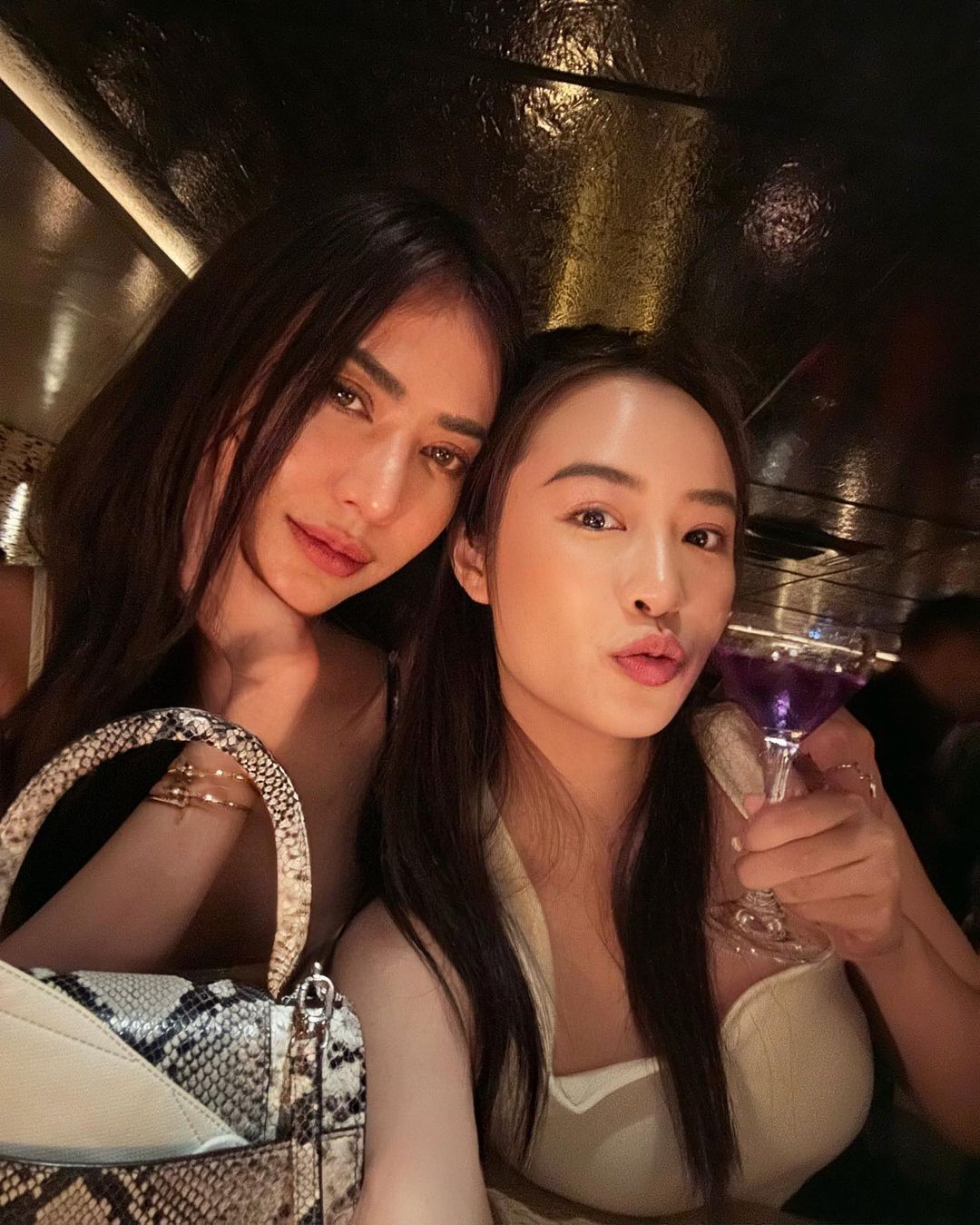 น้ำหวาน - รักษ์ณภัค วงศ์ธนทัศน์