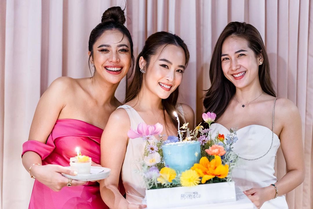 น้ำหวาน - รักษ์ณภัค วงศ์ธนทัศน์