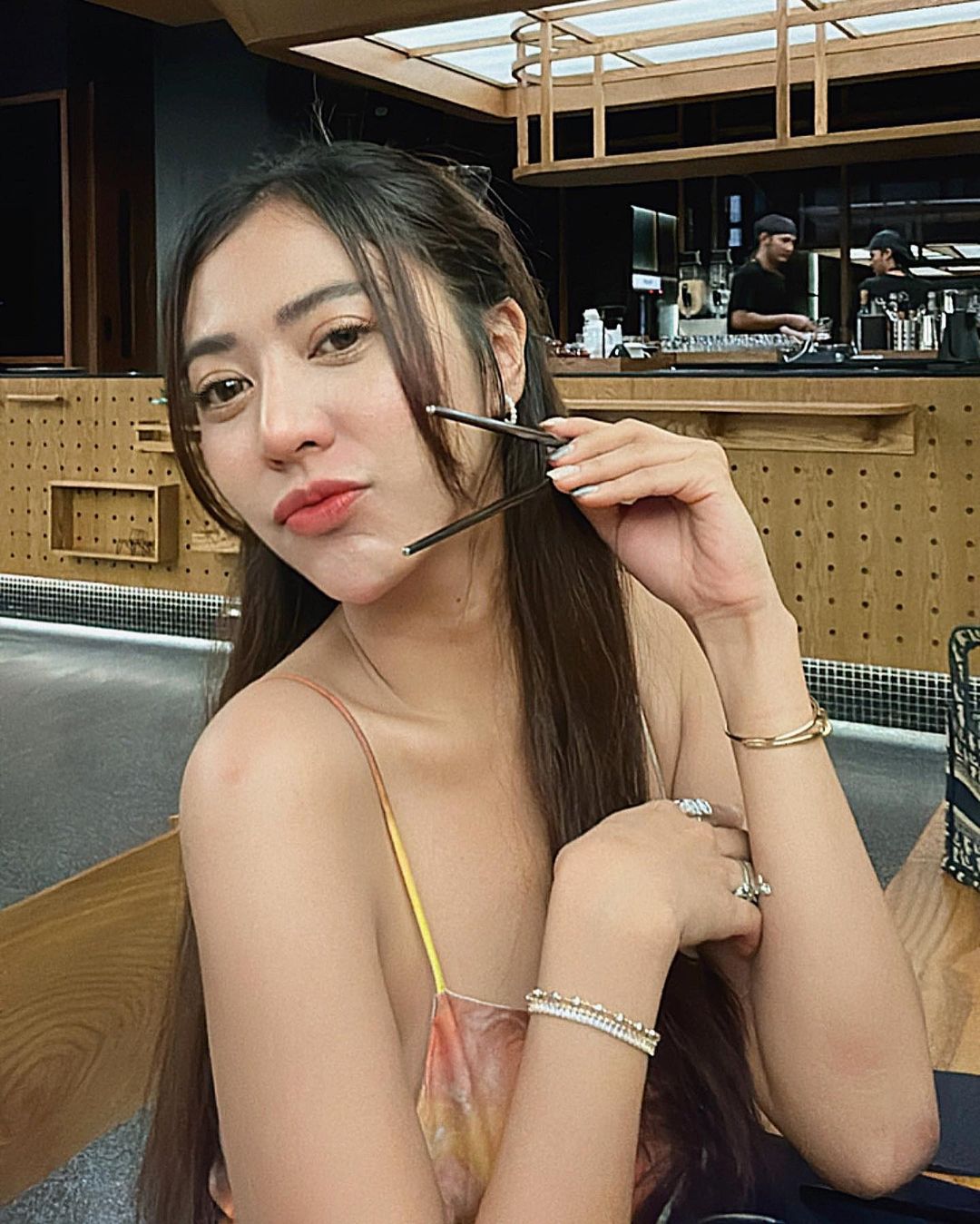 น้ำหวาน - รักษ์ณภัค วงศ์ธนทัศน์