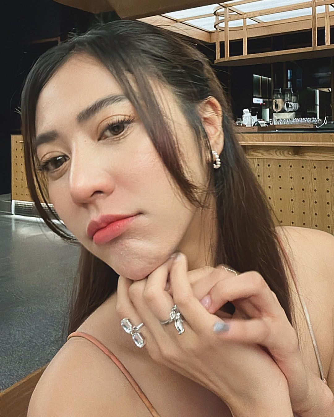 น้ำหวาน - รักษ์ณภัค วงศ์ธนทัศน์