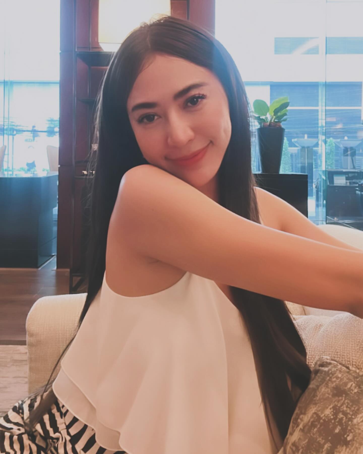 น้ำหวาน - รักษ์ณภัค วงศ์ธนทัศน์