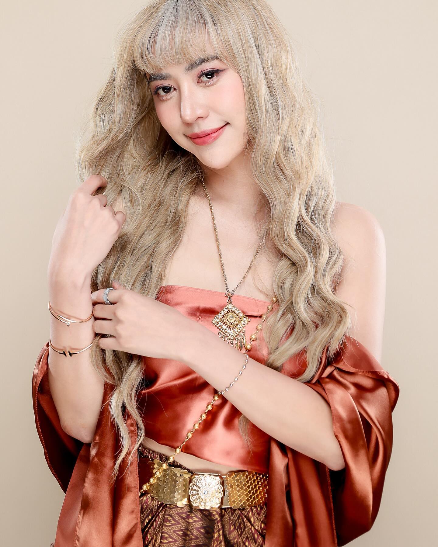 น้ำหวาน - รักษ์ณภัค วงศ์ธนทัศน์