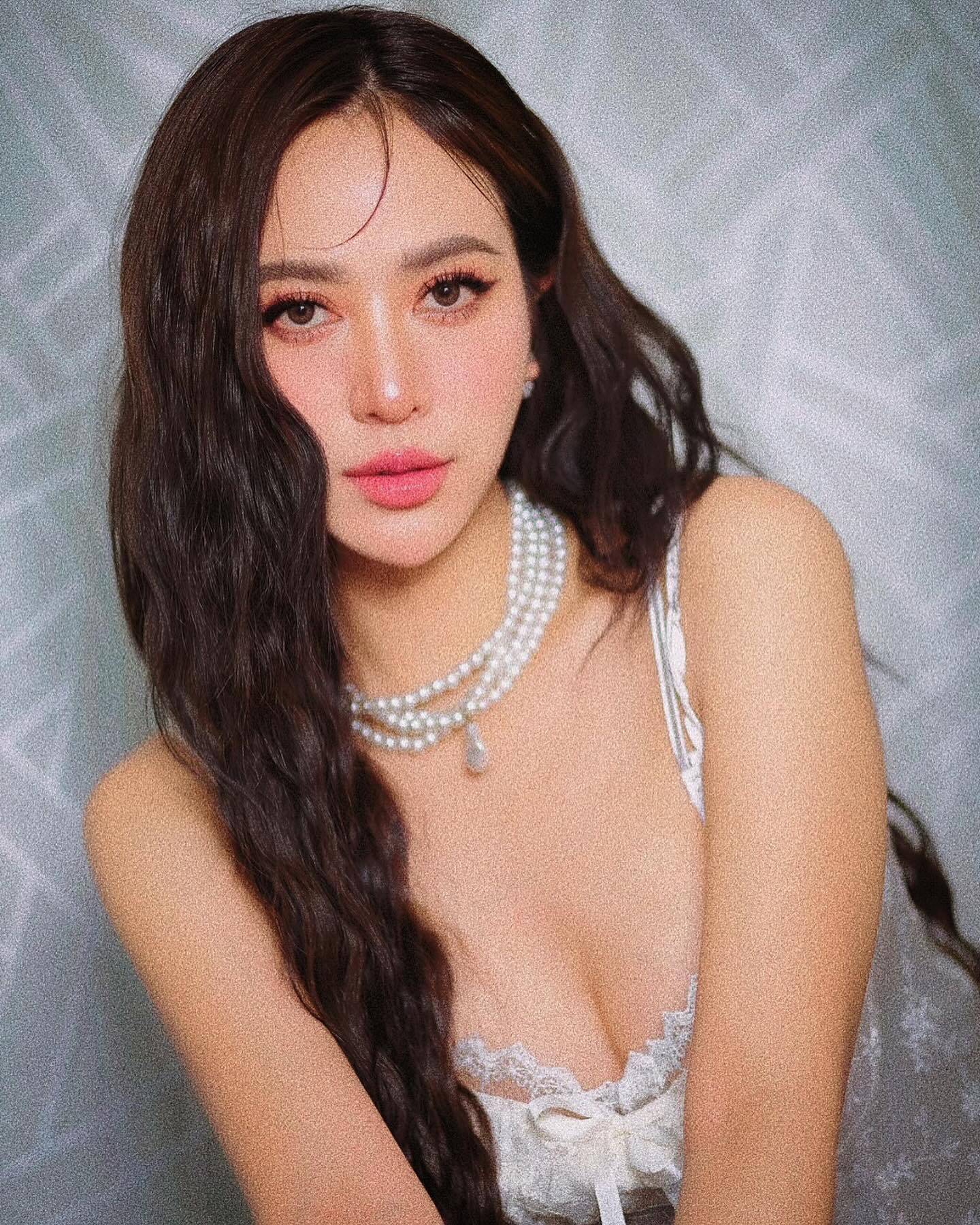 น้ำหวาน - รักษ์ณภัค วงศ์ธนทัศน์