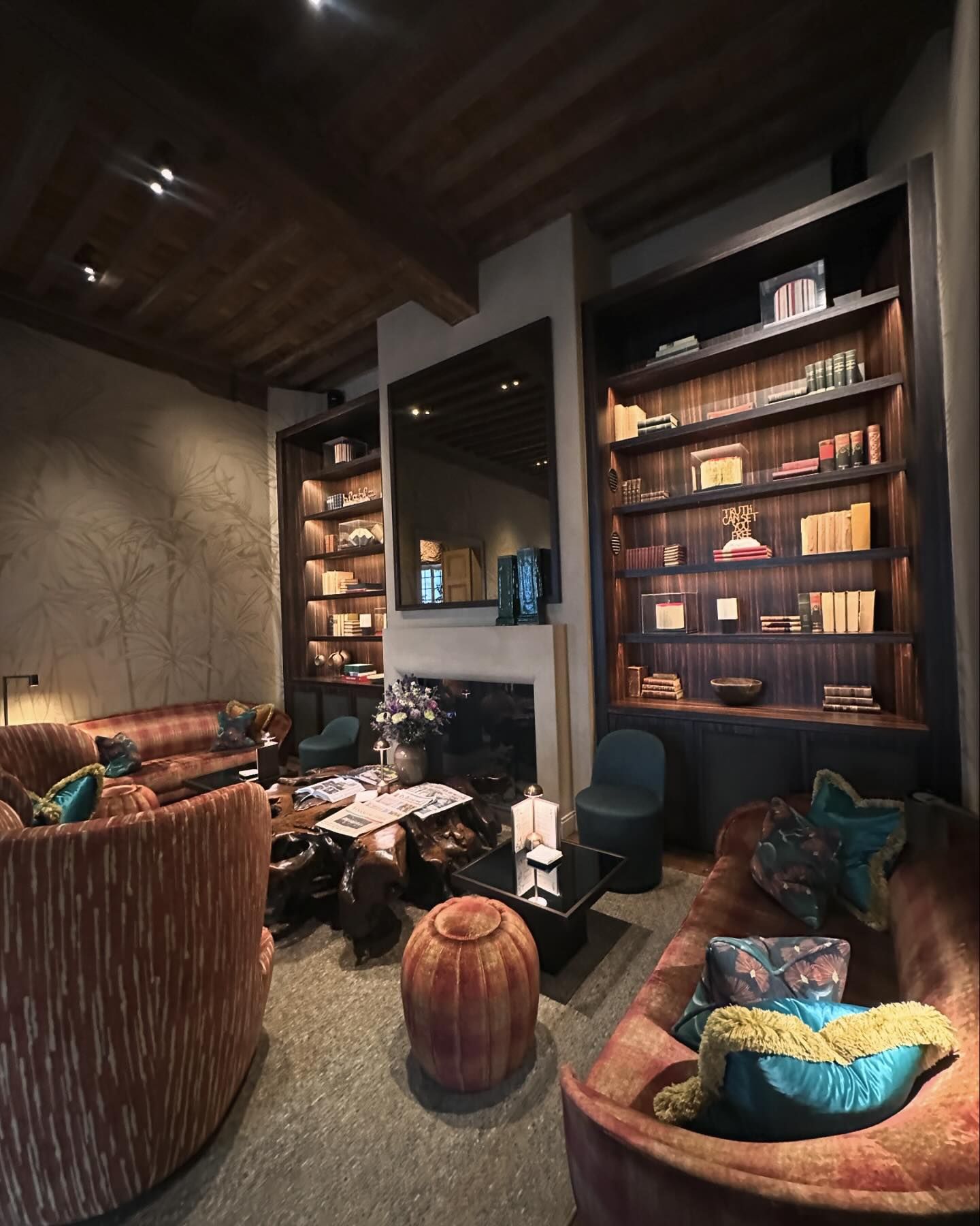 น้ำหวาน - รักษ์ณภัค วงศ์ธนทัศน์