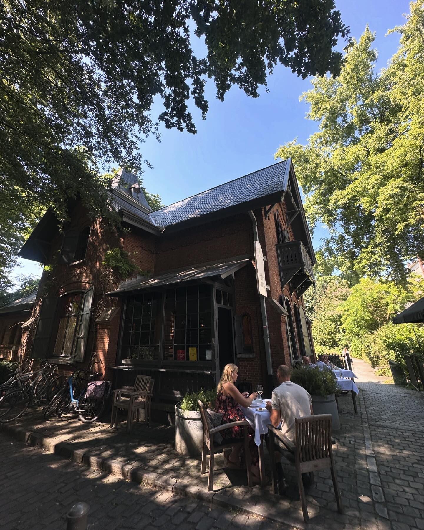 น้ำหวาน - รักษ์ณภัค วงศ์ธนทัศน์