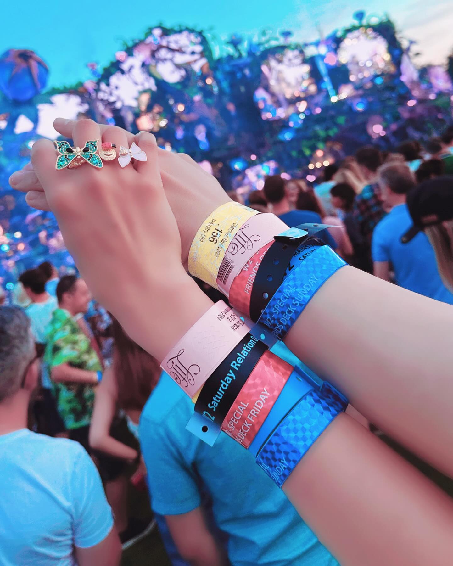 น้ำหวาน - รักษ์ณภัค วงศ์ธนทัศน์