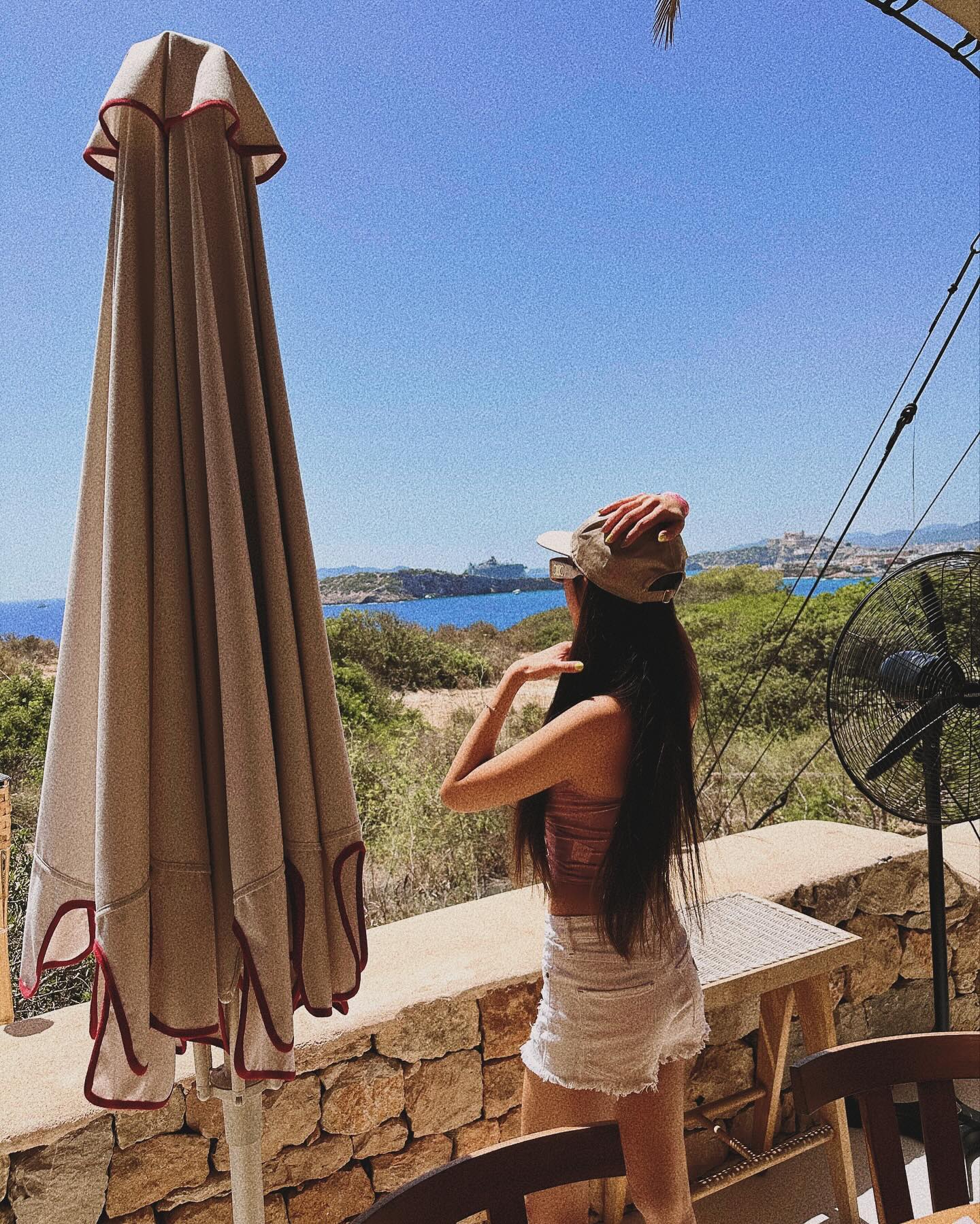 น้ำหวาน - รักษ์ณภัค วงศ์ธนทัศน์