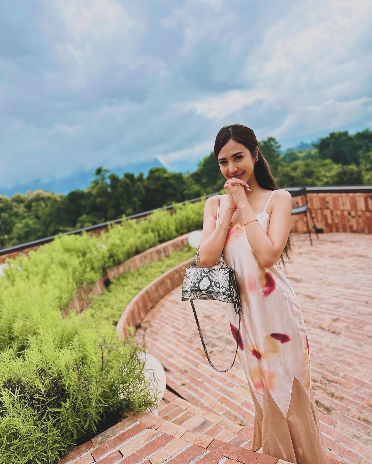 น้ำหวาน - รักษ์ณภัค วงศ์ธนทัศน์