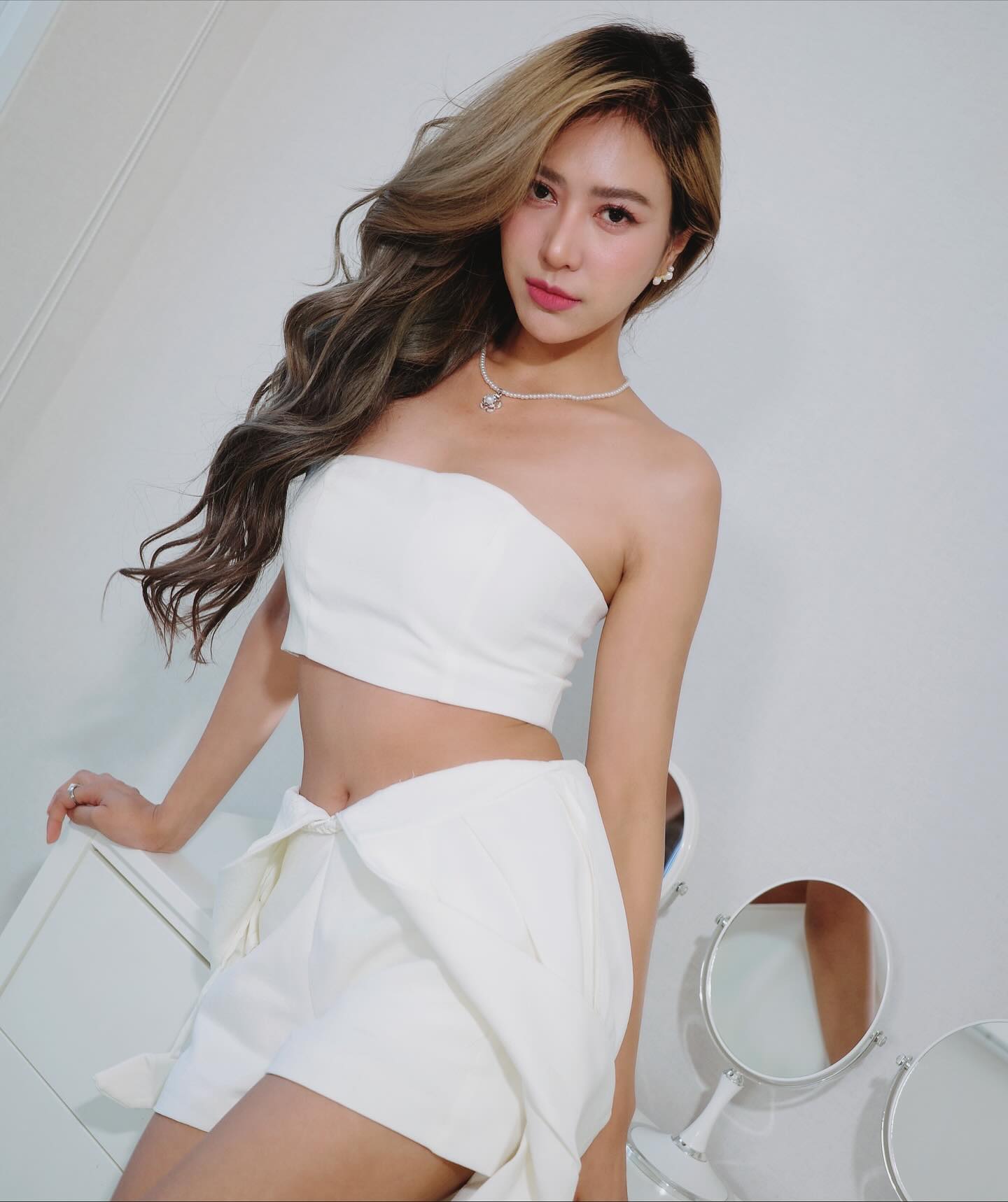 น้ำหวาน - รักษ์ณภัค วงศ์ธนทัศน์