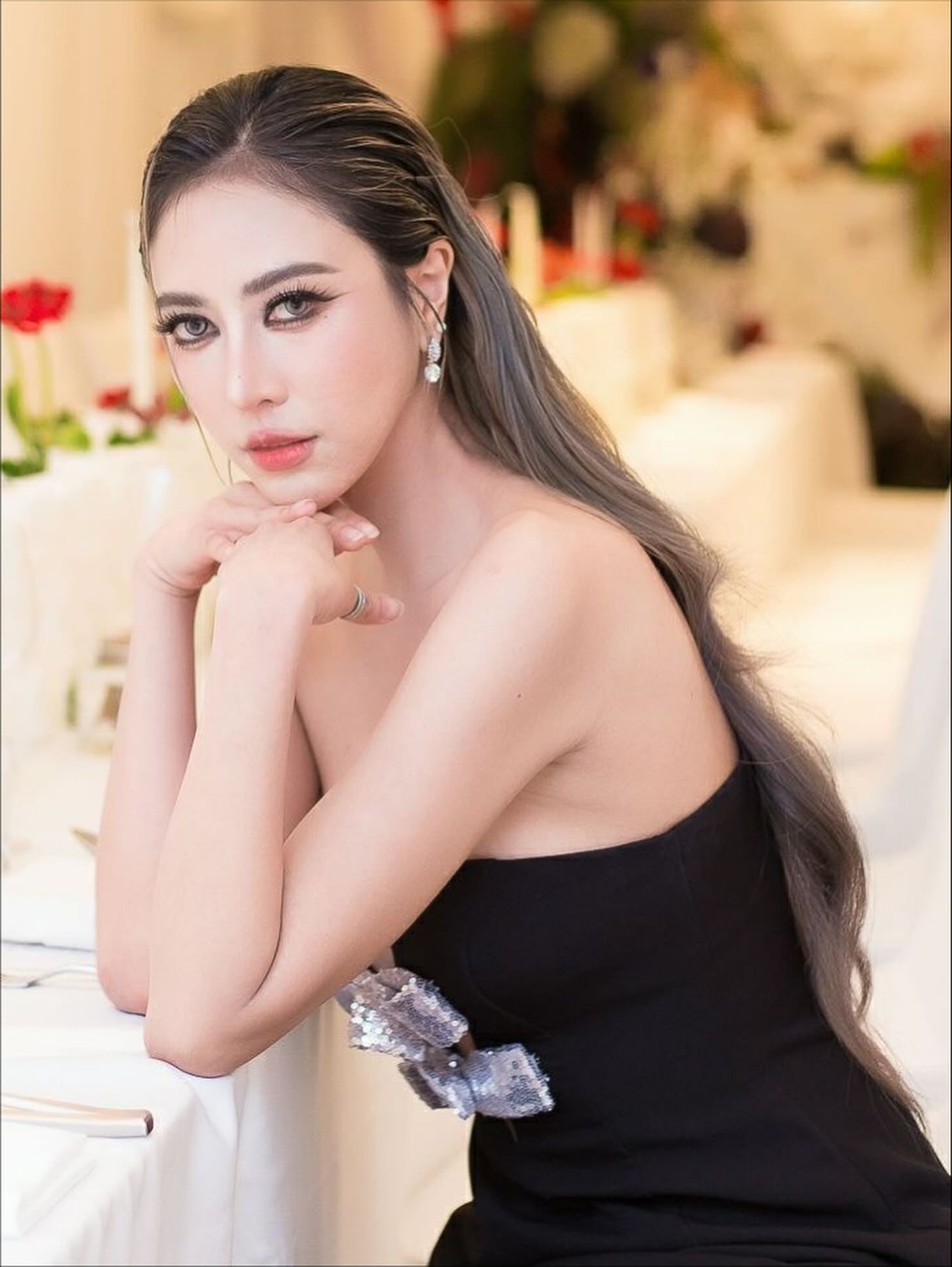 น้ำหวาน - รักษ์ณภัค วงศ์ธนทัศน์