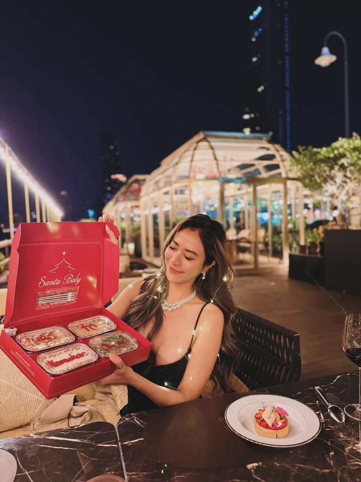 น้ำหวาน - รักษ์ณภัค วงศ์ธนทัศน์