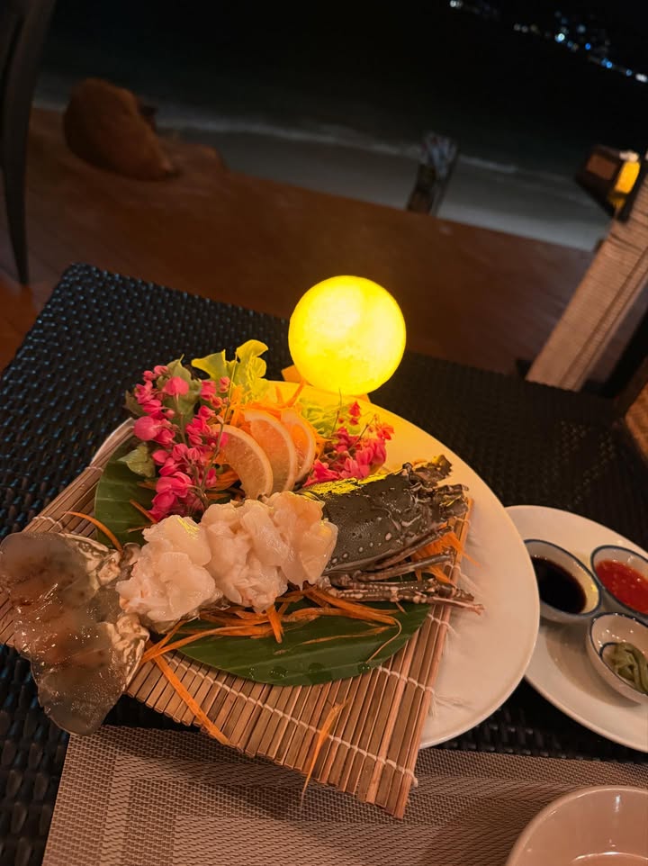 น้ำหวาน - รักษ์ณภัค วงศ์ธนทัศน์