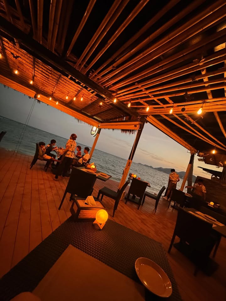 น้ำหวาน - รักษ์ณภัค วงศ์ธนทัศน์