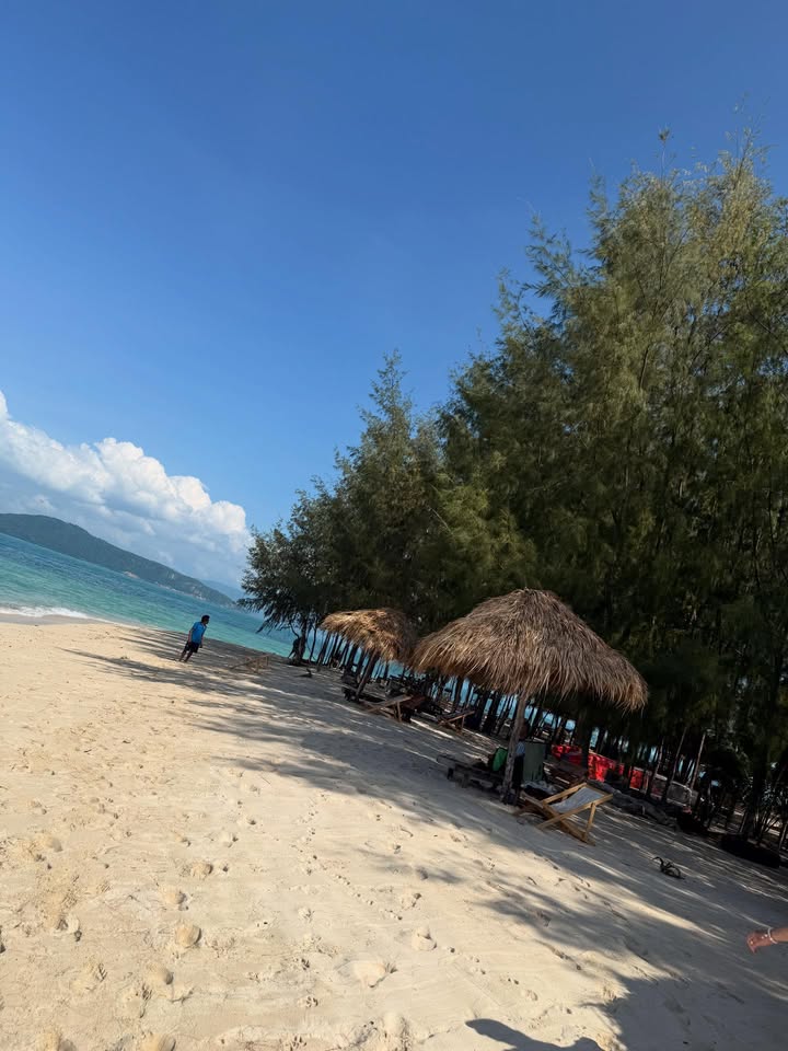 น้ำหวาน - รักษ์ณภัค วงศ์ธนทัศน์