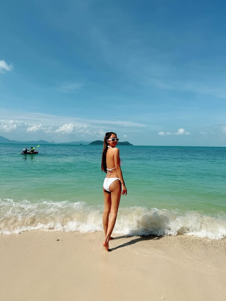 น้ำหวาน - รักษ์ณภัค วงศ์ธนทัศน์