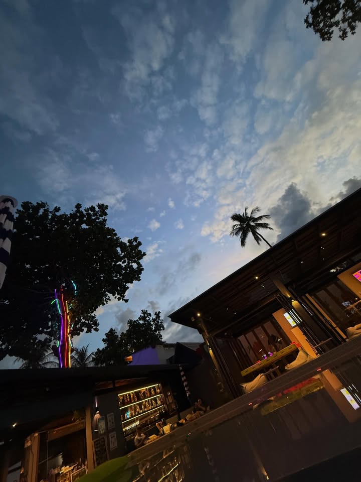 น้ำหวาน - รักษ์ณภัค วงศ์ธนทัศน์