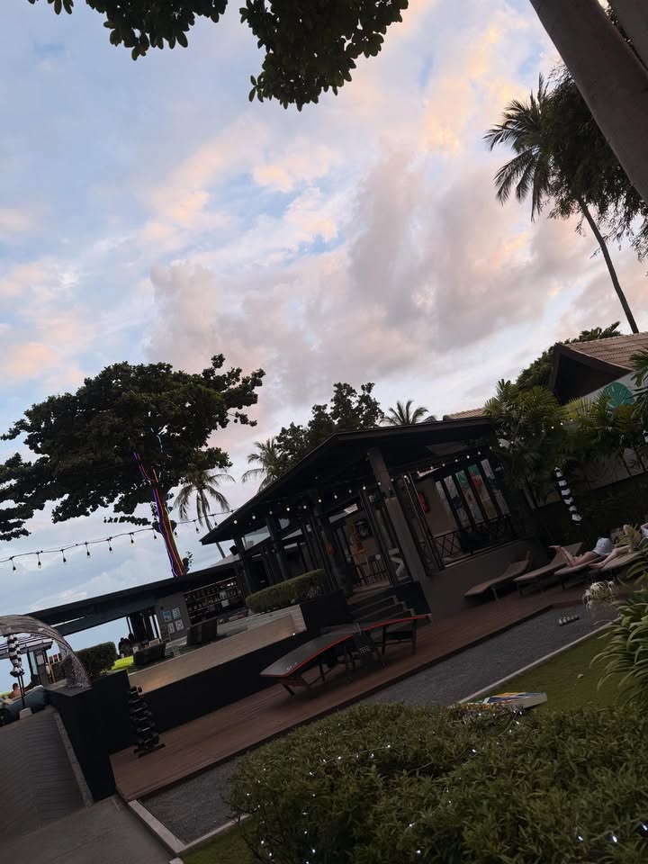 น้ำหวาน - รักษ์ณภัค วงศ์ธนทัศน์