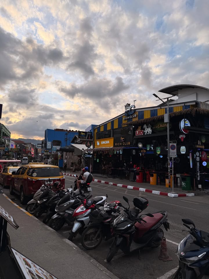 น้ำหวาน - รักษ์ณภัค วงศ์ธนทัศน์