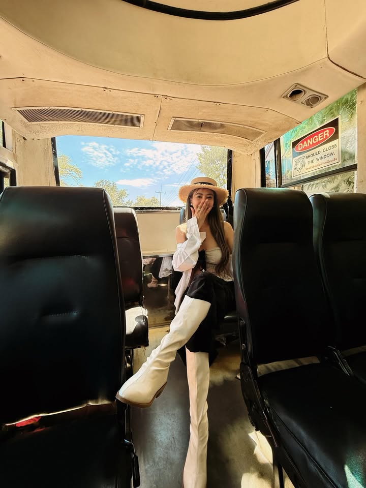 น้ำหวาน - รักษ์ณภัค วงศ์ธนทัศน์