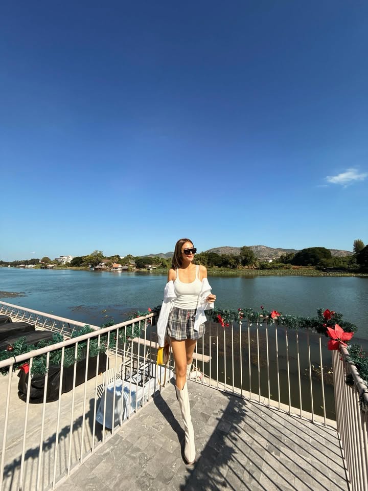 น้ำหวาน - รักษ์ณภัค วงศ์ธนทัศน์