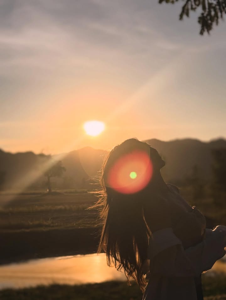 น้ำหวาน - รักษ์ณภัค วงศ์ธนทัศน์