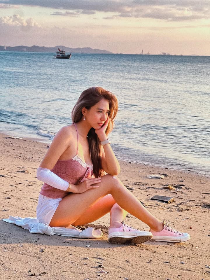 น้ำหวาน - รักษ์ณภัค วงศ์ธนทัศน์