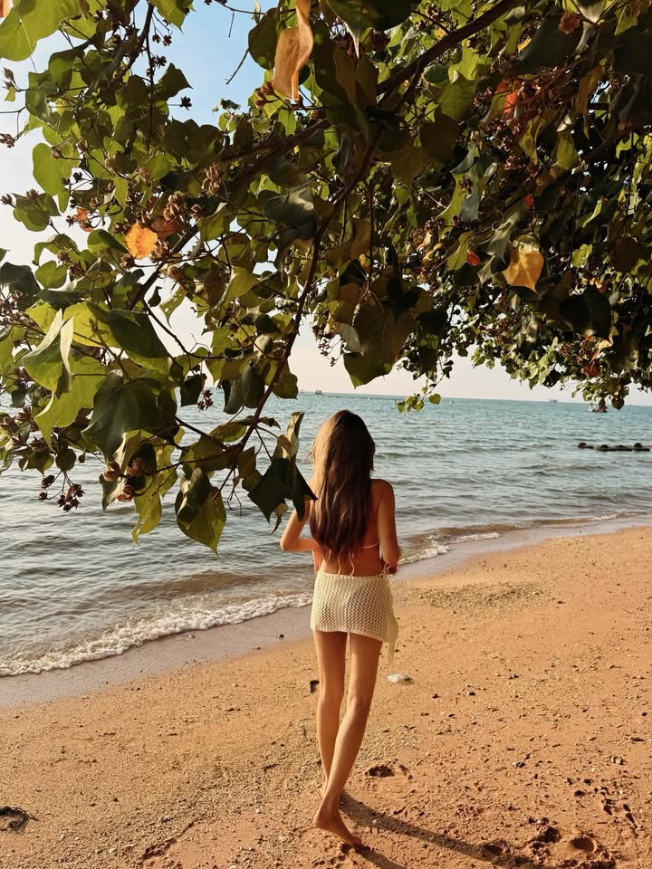 น้ำหวาน - รักษ์ณภัค วงศ์ธนทัศน์