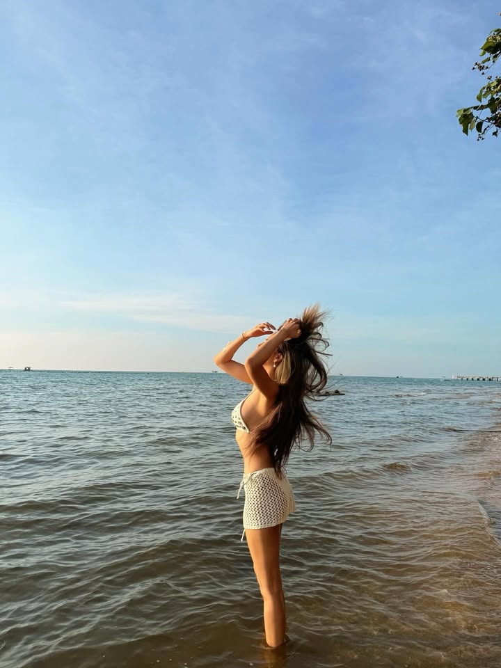 น้ำหวาน - รักษ์ณภัค วงศ์ธนทัศน์