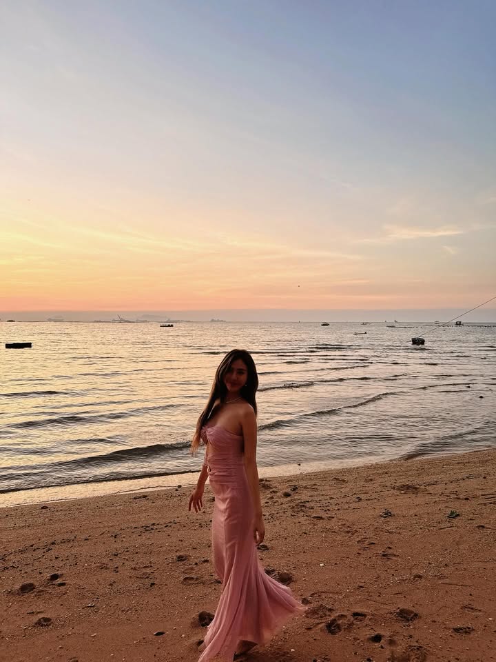 น้ำหวาน - รักษ์ณภัค วงศ์ธนทัศน์