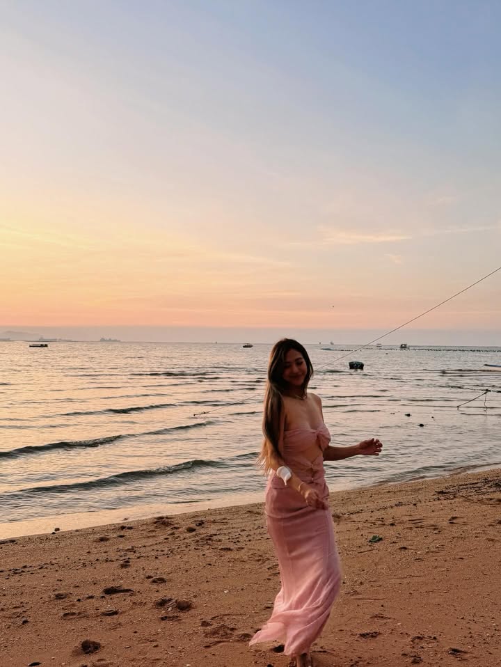 น้ำหวาน - รักษ์ณภัค วงศ์ธนทัศน์