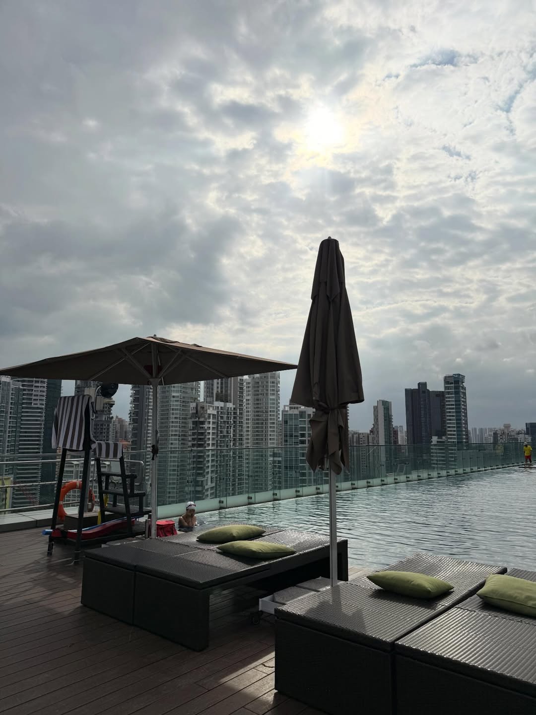 น้ำหวาน - รักษ์ณภัค วงศ์ธนทัศน์