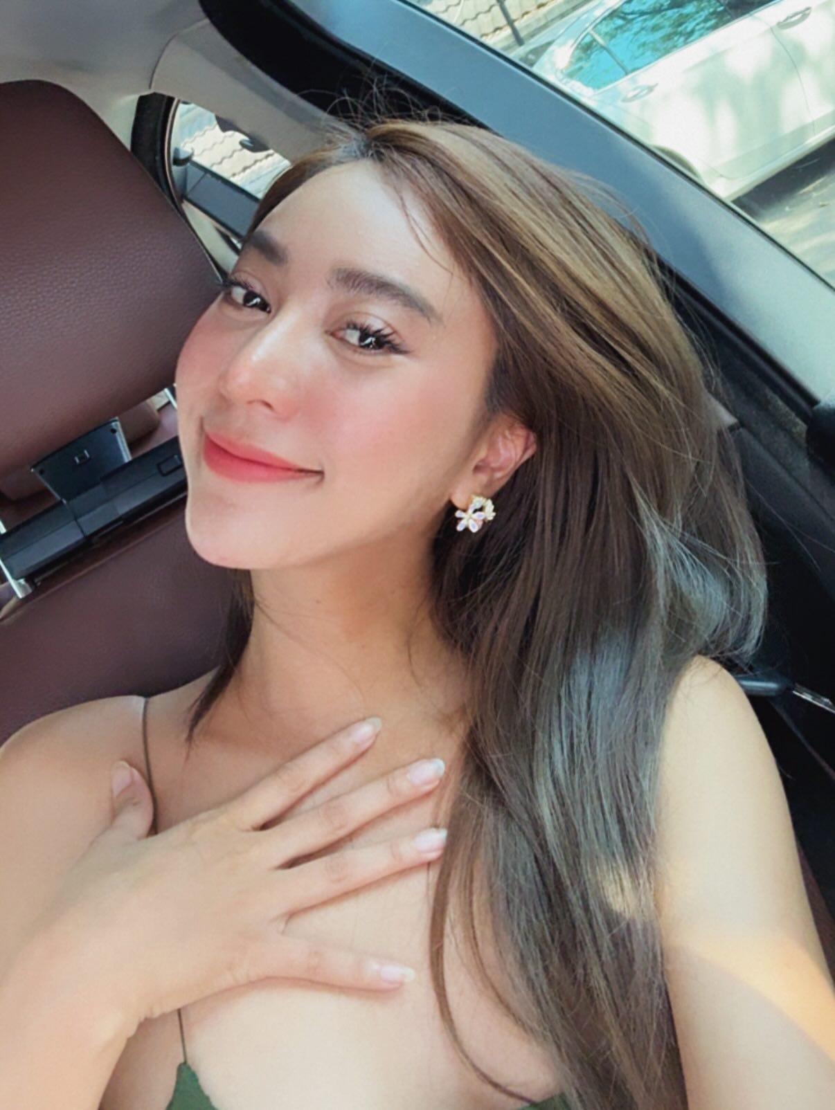 น้ำหวาน - รักษ์ณภัค วงศ์ธนทัศน์