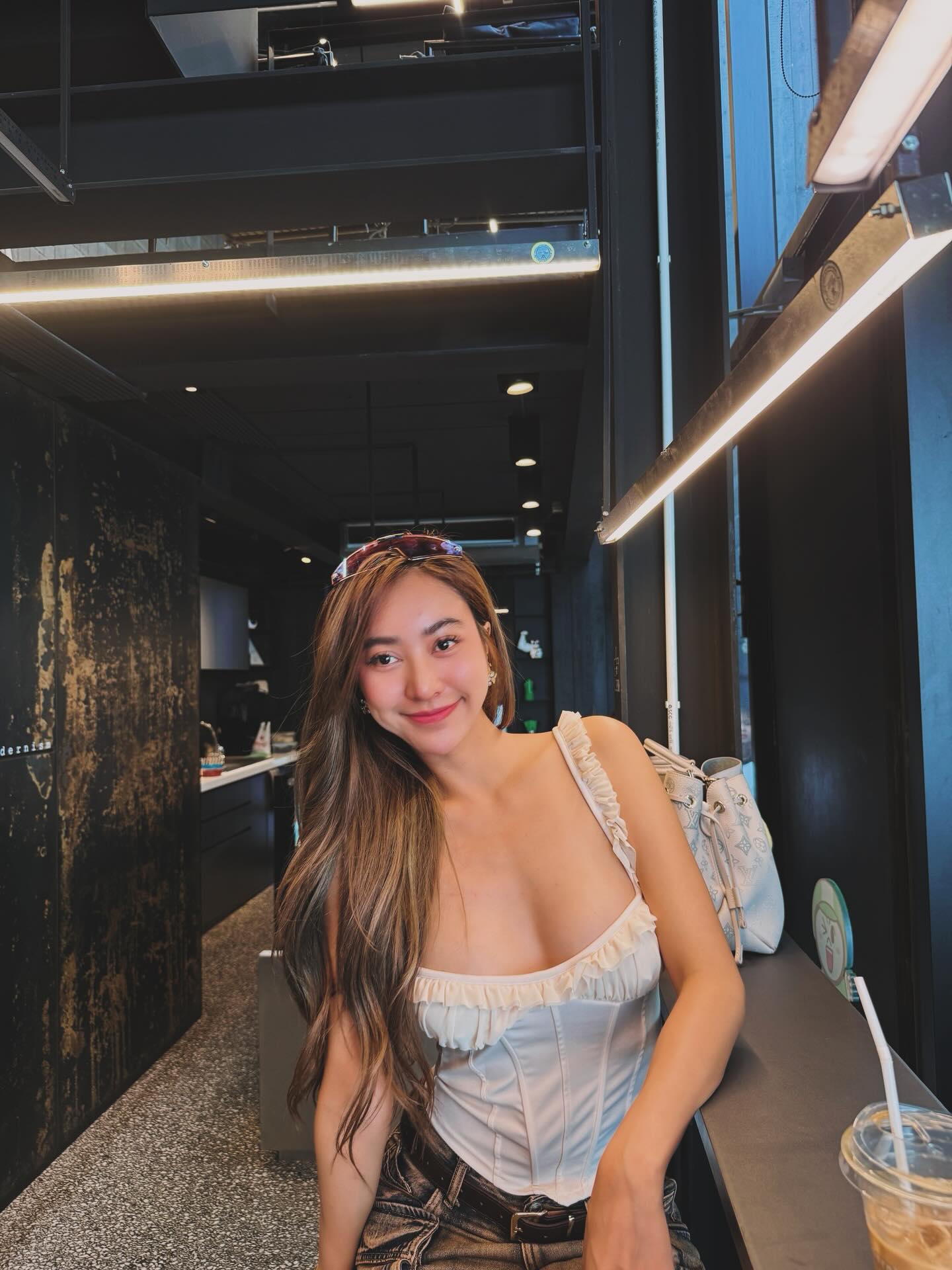 น้ำหวาน - รักษ์ณภัค วงศ์ธนทัศน์