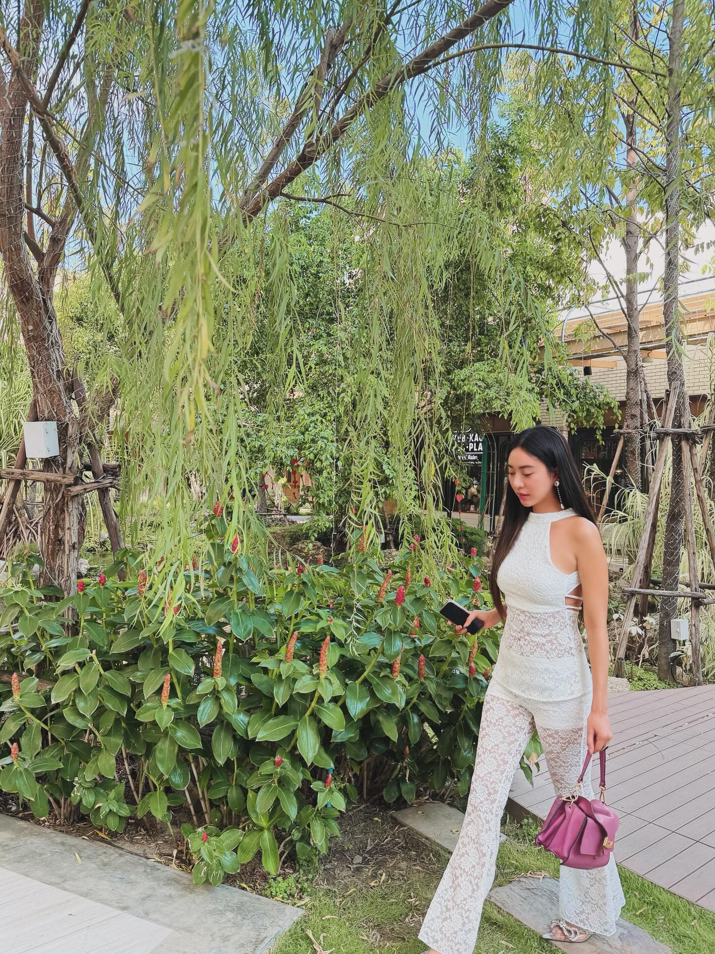 น้ำหวาน - รักษ์ณภัค วงศ์ธนทัศน์