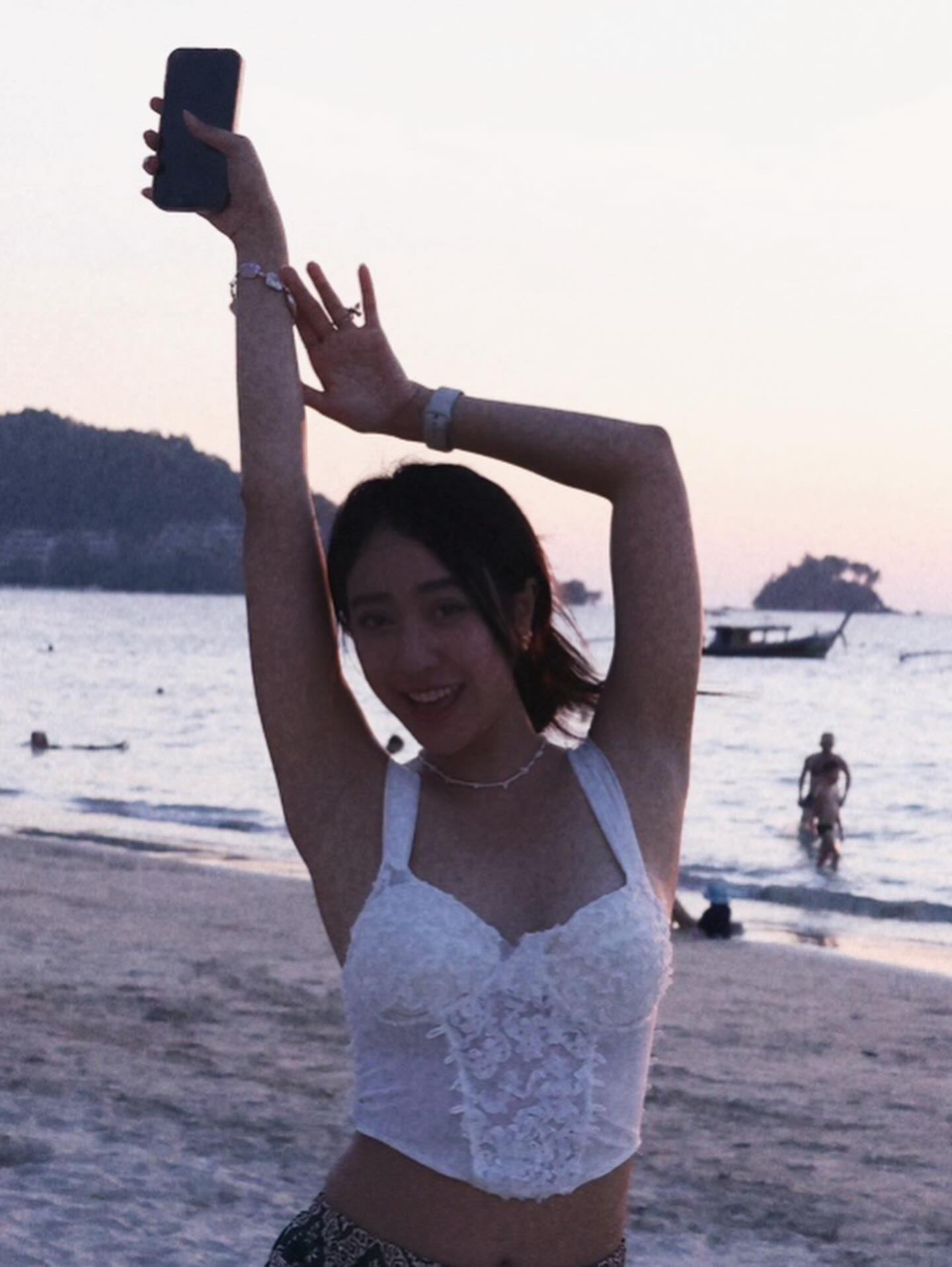 น้ำหวาน - รักษ์ณภัค วงศ์ธนทัศน์