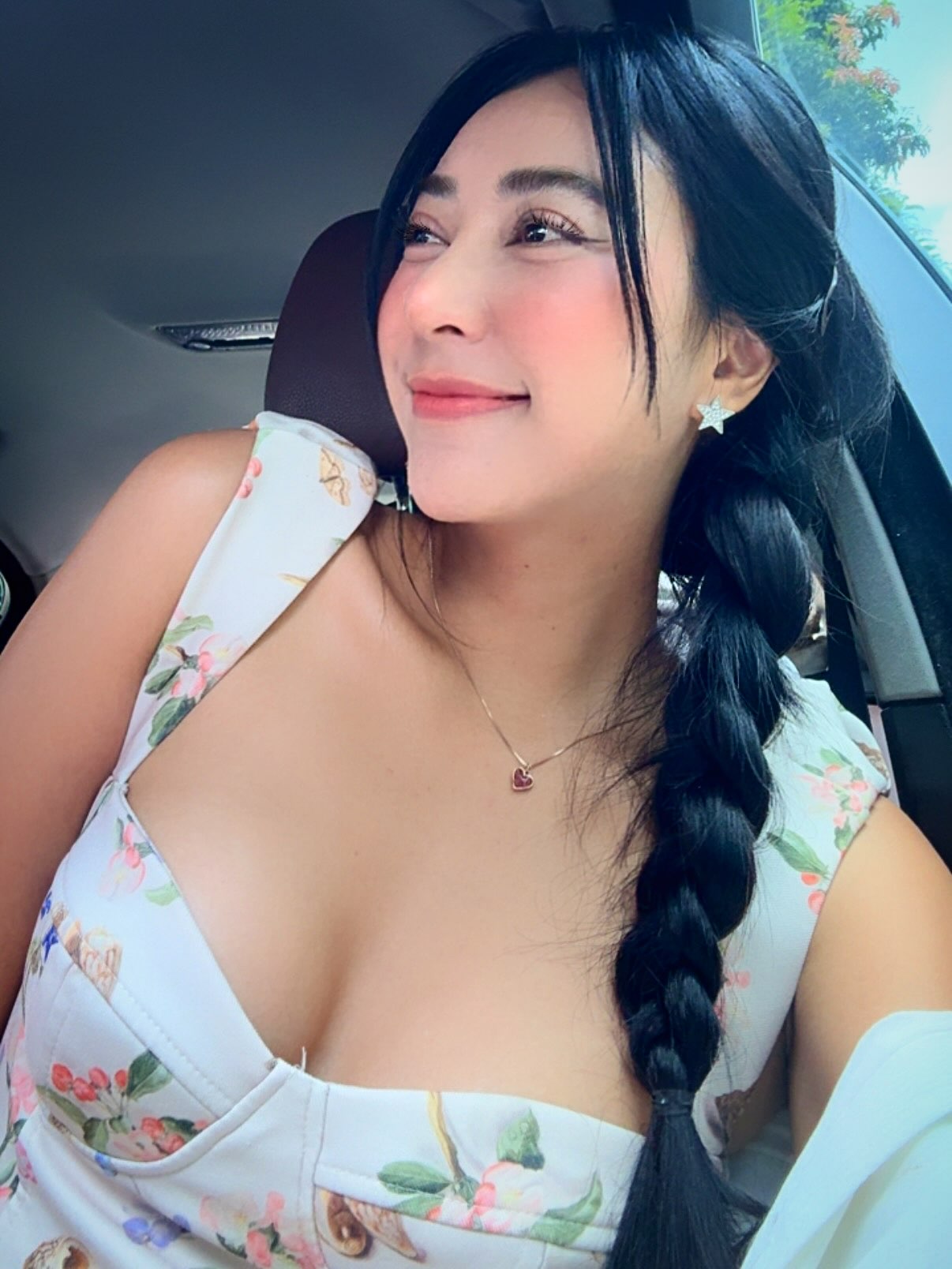 น้ำหวาน - รักษ์ณภัค วงศ์ธนทัศน์