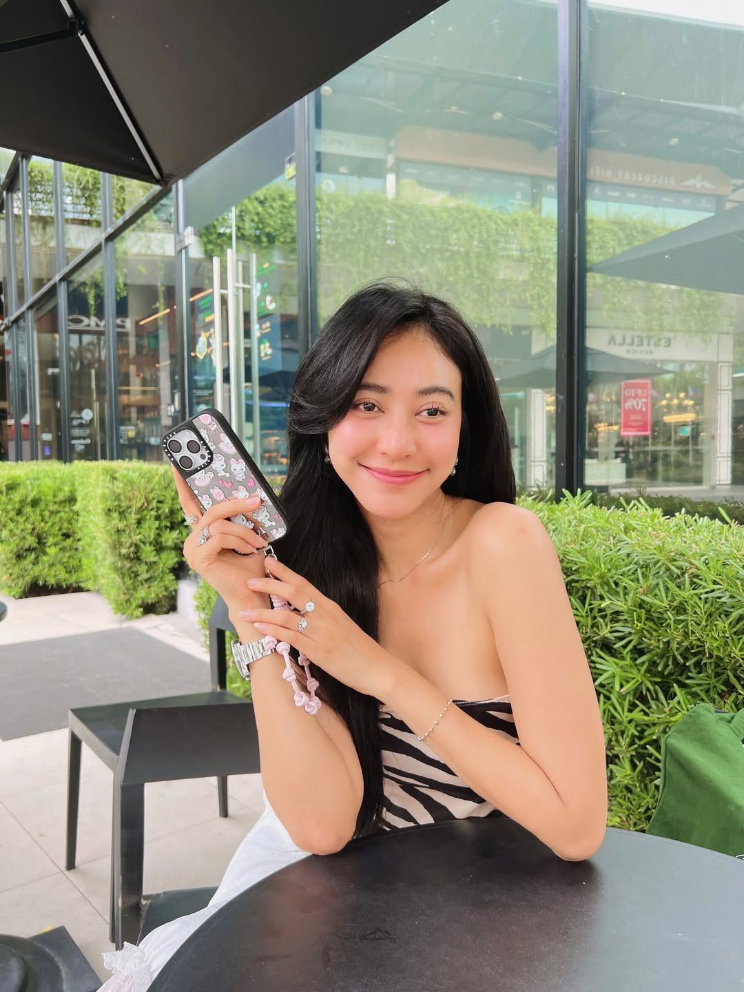 น้ำหวาน - รักษ์ณภัค วงศ์ธนทัศน์