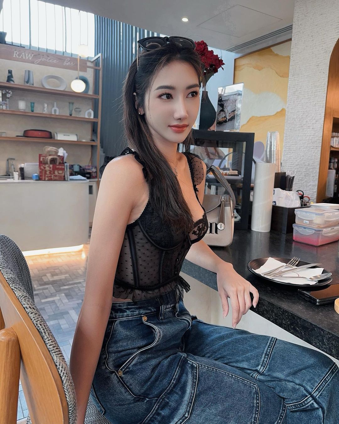 ยีนส์ - เกวลิน ศรีวรรณา