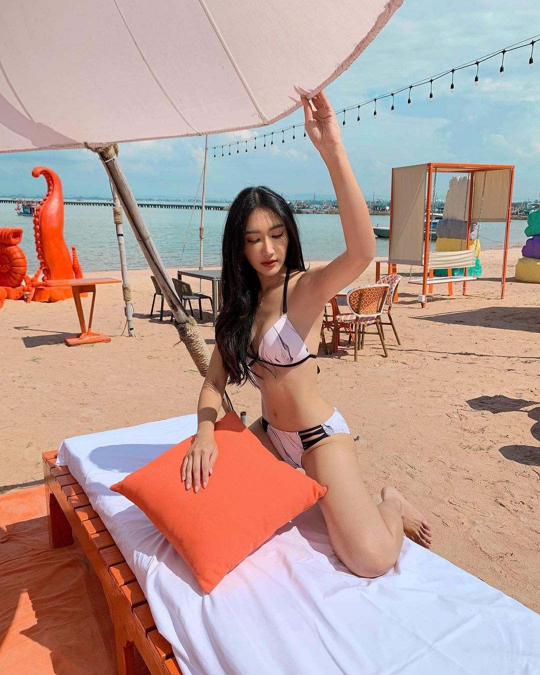 ยีนส์ - เกวลิน ศรีวรรณา