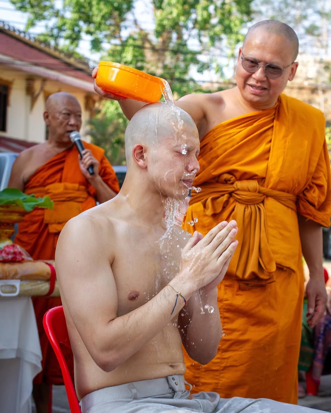 โดม เพชรธำรงชัย