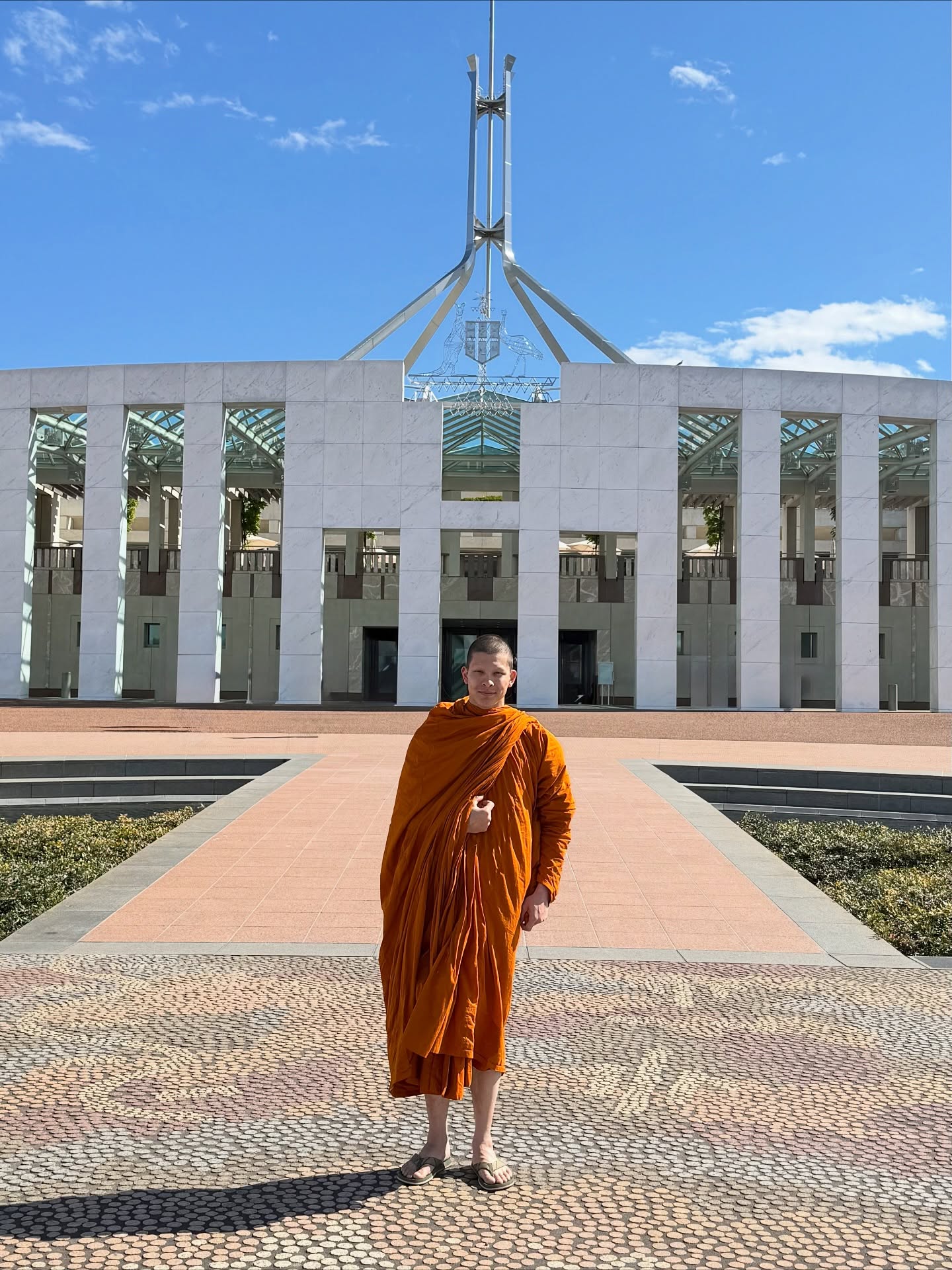 โดม เพชรธำรงชัย
