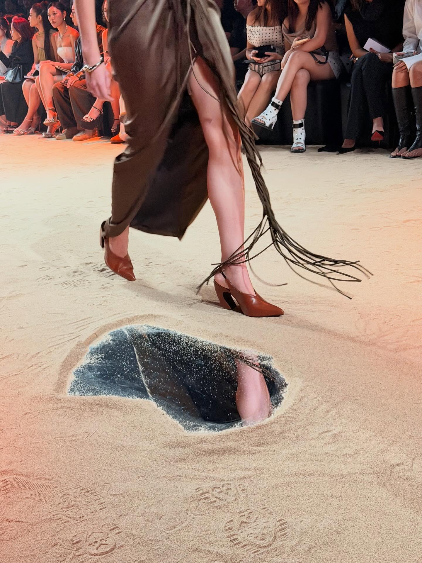 ทราย เจริญปุระ