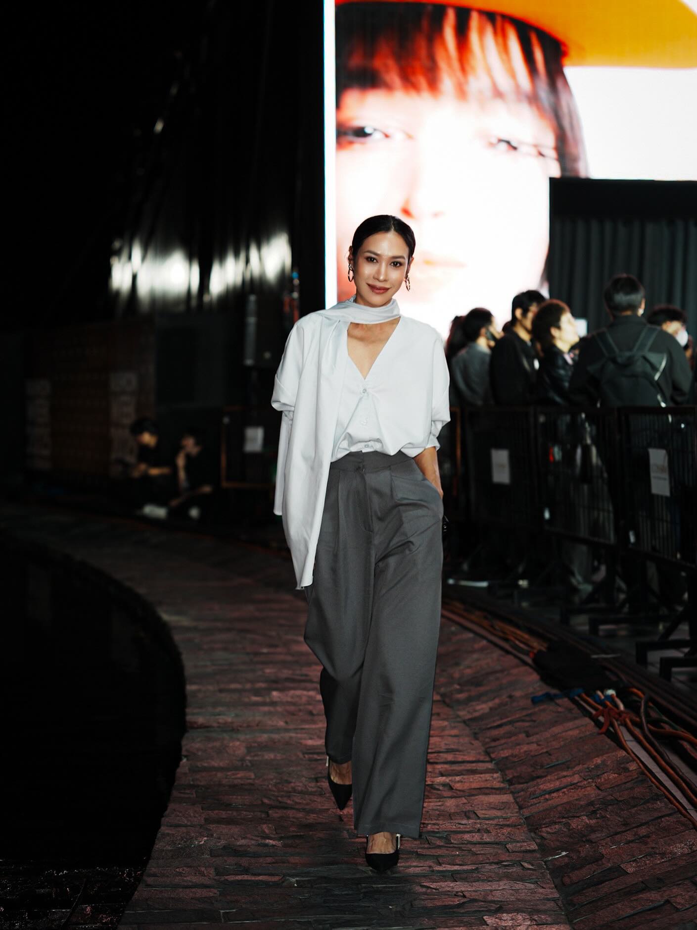 ทราย เจริญปุระ