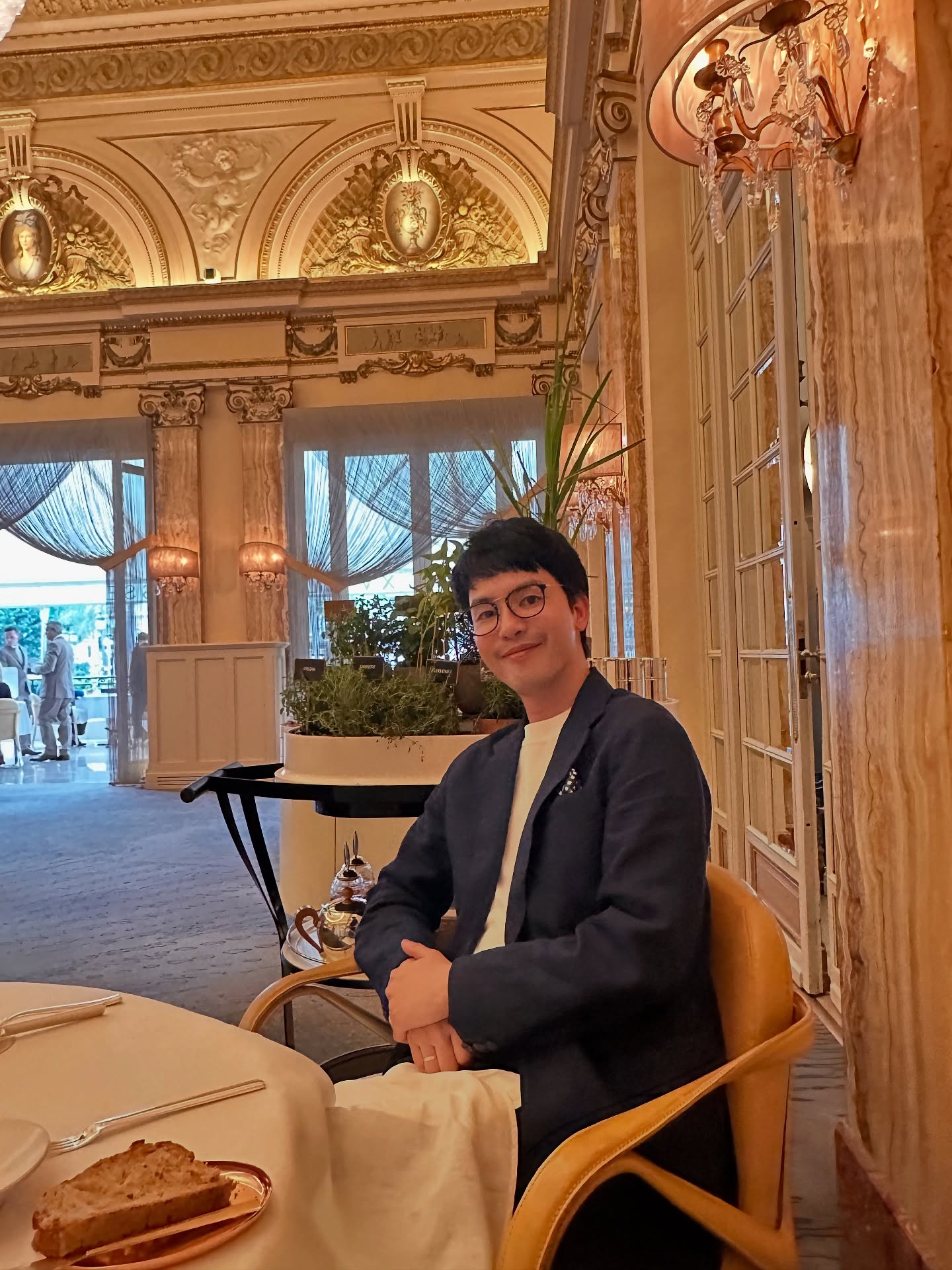 ท็อป - ณัฐเศรษฐ์ พูนทรัพย์มณี