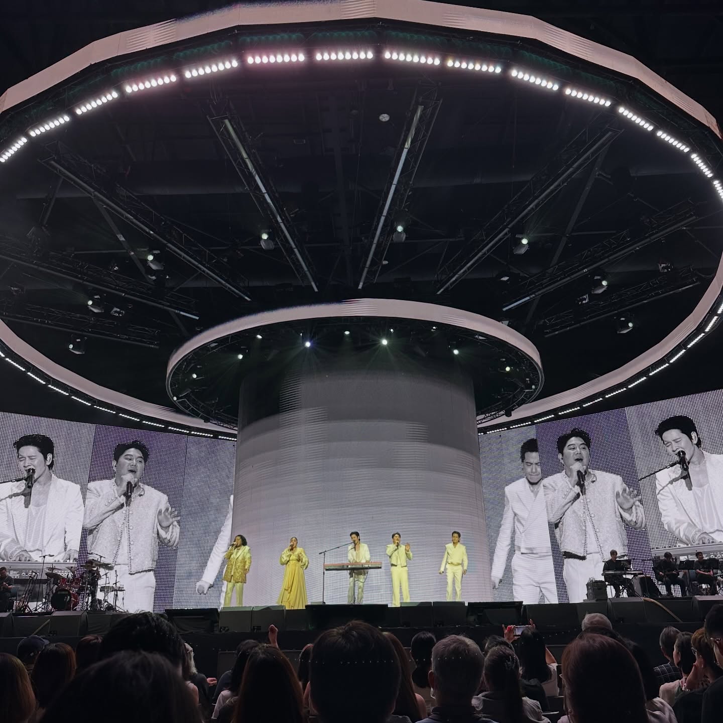 ท็อป - ณัฐเศรษฐ์ พูนทรัพย์มณี