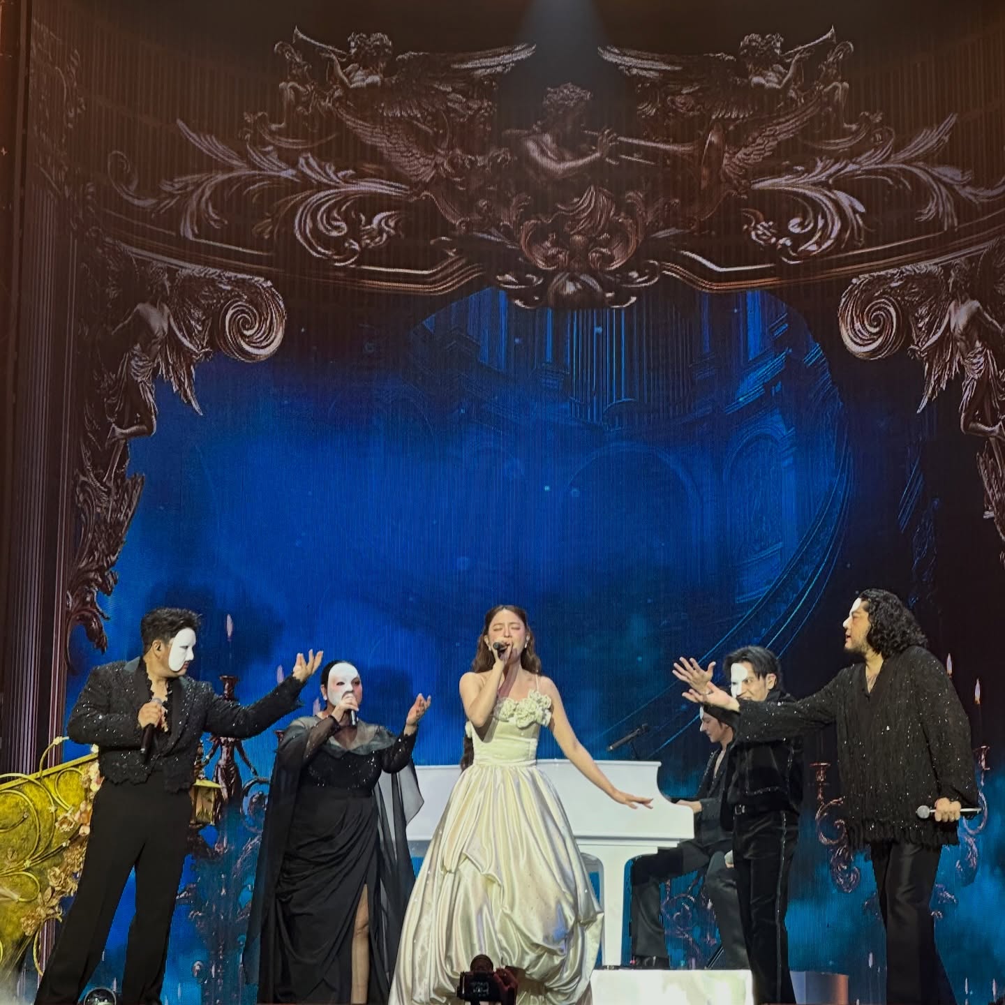 ท็อป - ณัฐเศรษฐ์ พูนทรัพย์มณี