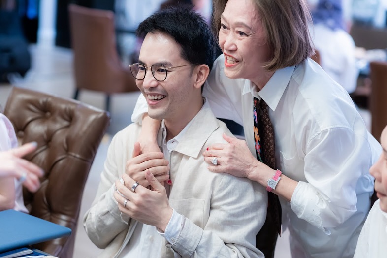 ท็อป - ณัฐเศรษฐ์ พูนทรัพย์มณี